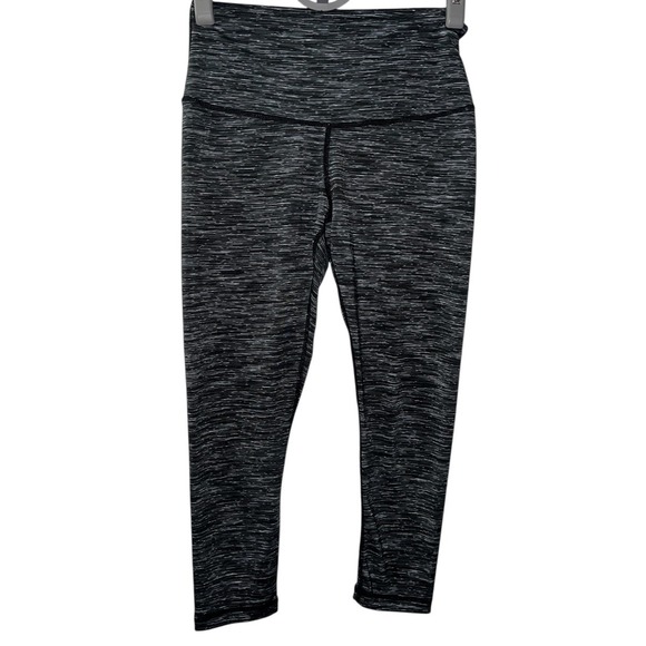 TESLA Women's Size Small Capri Leggings Activewear Athletic Workout Pants Gray - Picture 3 of 7